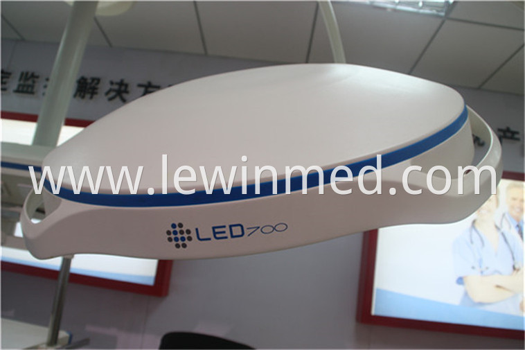 led operation light (31)